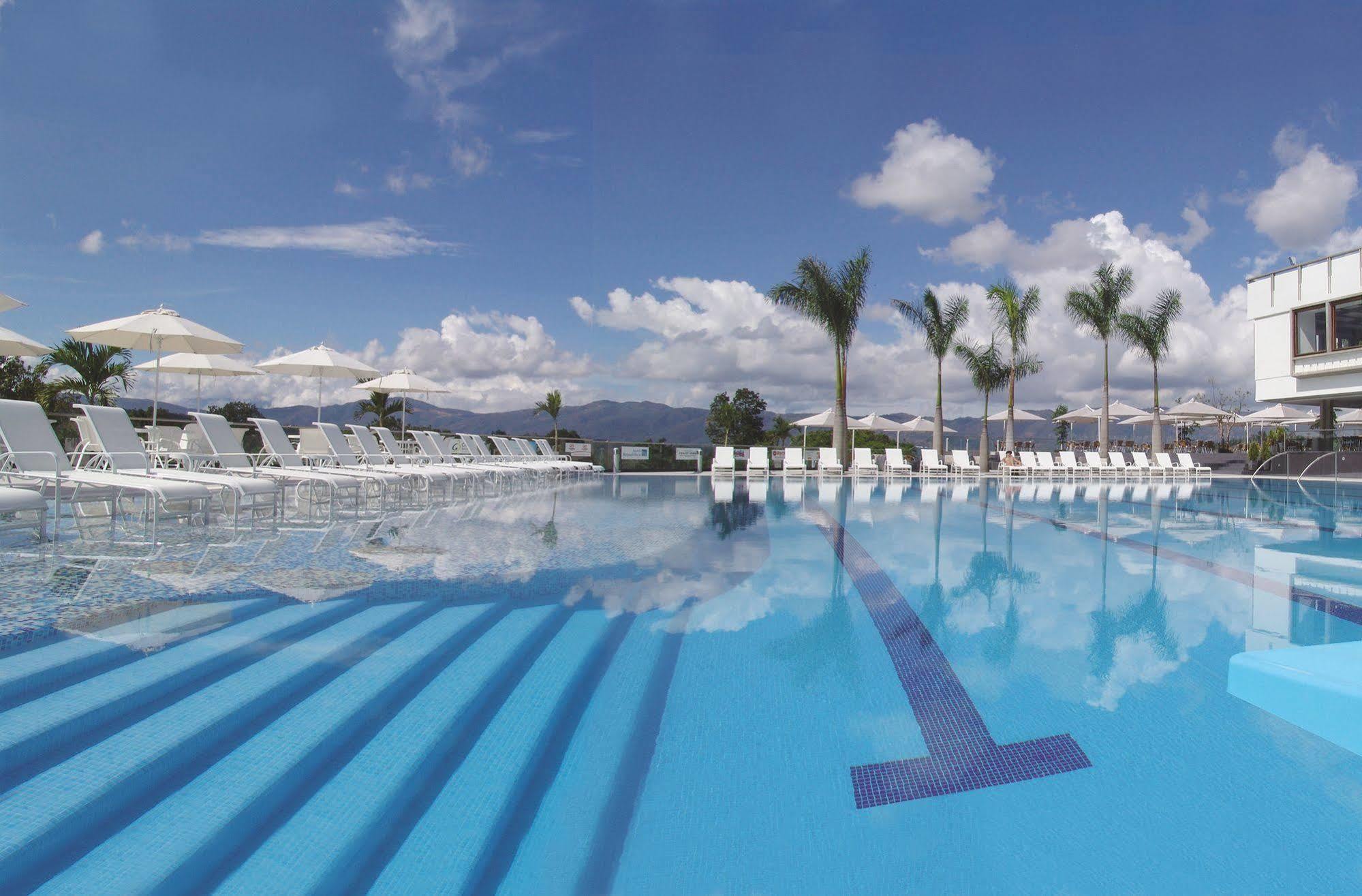 Club Campestre De Bucaramanga Otel Floridablanca Dış mekan fotoğraf